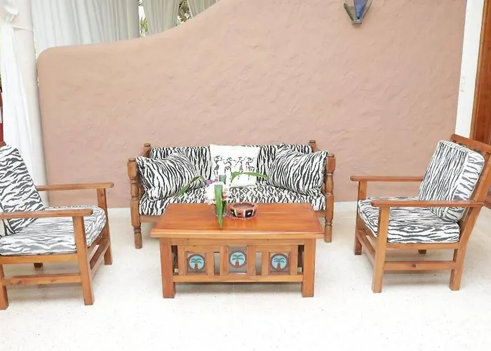 Tembo Beach Cottage